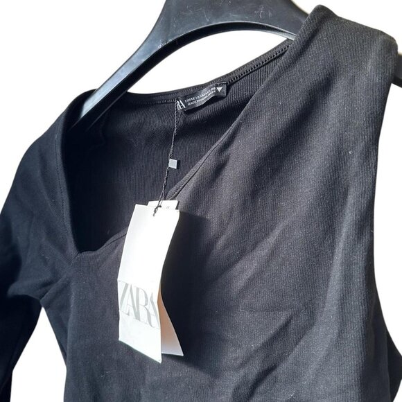 Zara Black Bodysuit - Picture 2 of 2